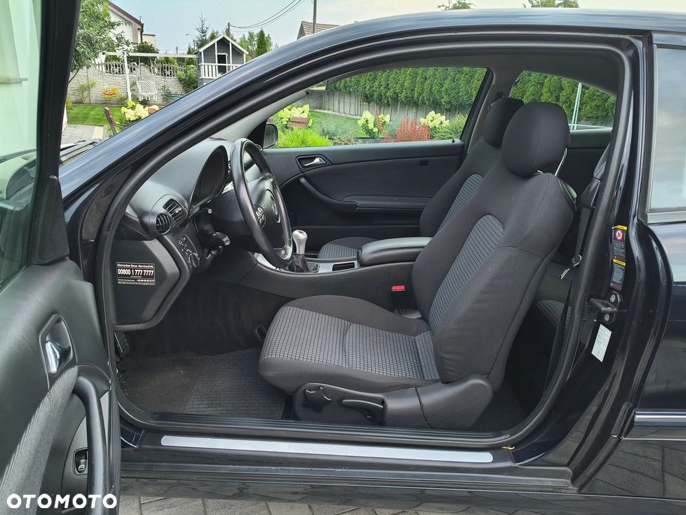 Mercedes-Benz Klasa C 180 Kompressor Sport Edition - 8