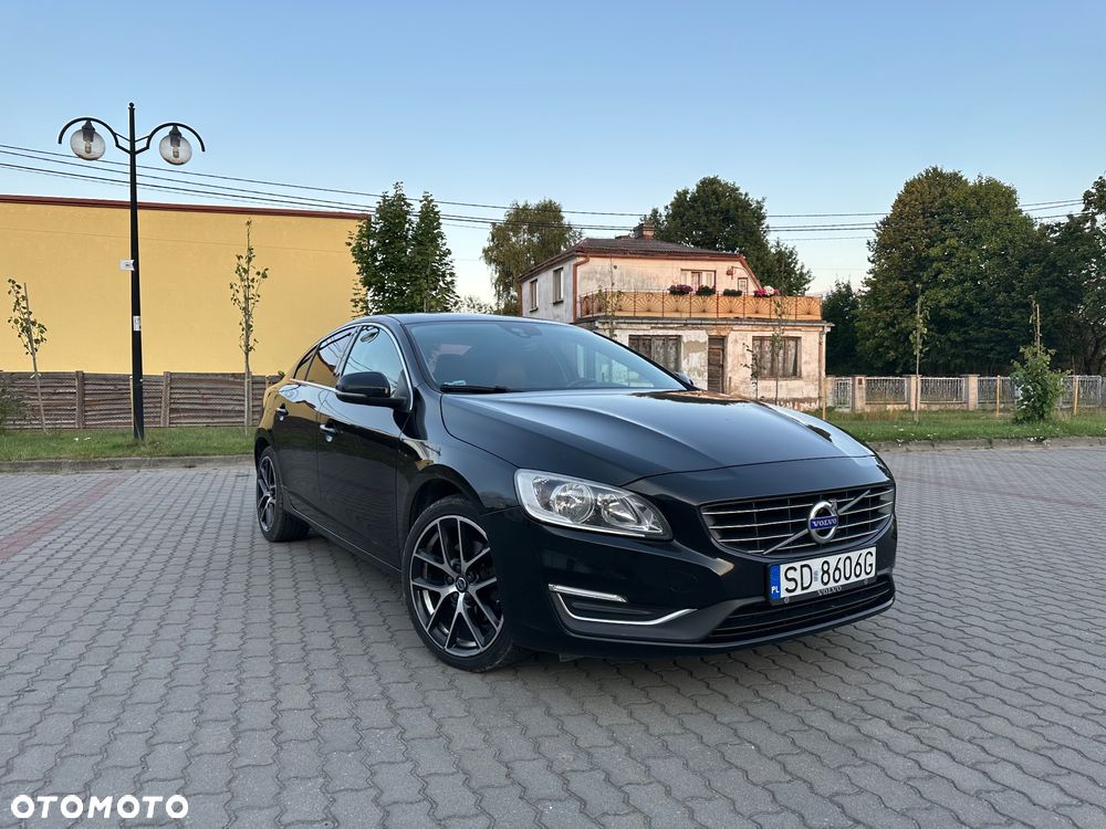 Volvo S60 D3 Drive-E R-Design Momentum - 1