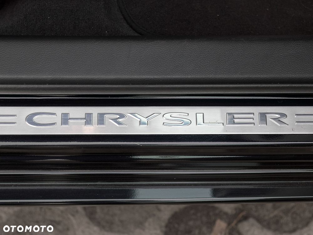 Chrysler 300C - 11
