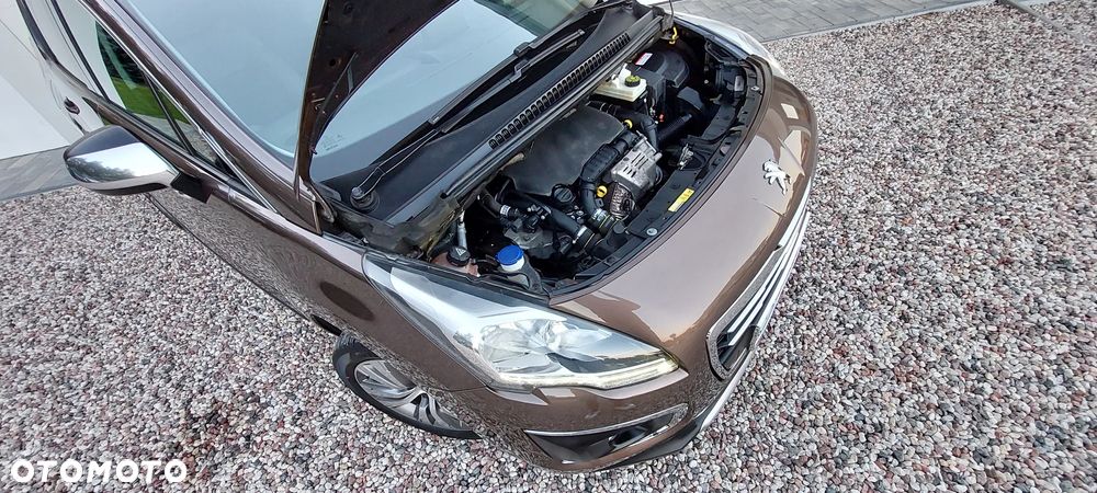 Peugeot 3008 PureTech 130 Stop & Start GPF Allure Business-Paket - 27