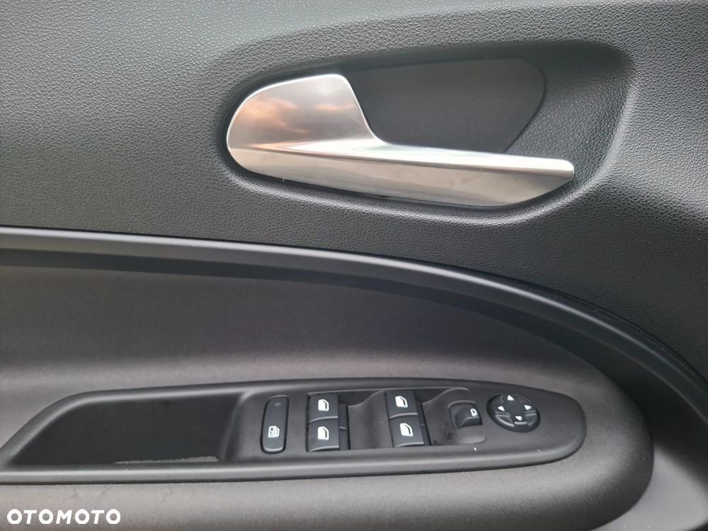 Alfa Romeo Junior 1.2 mHEV Ibrida Speciale eDCT - 23