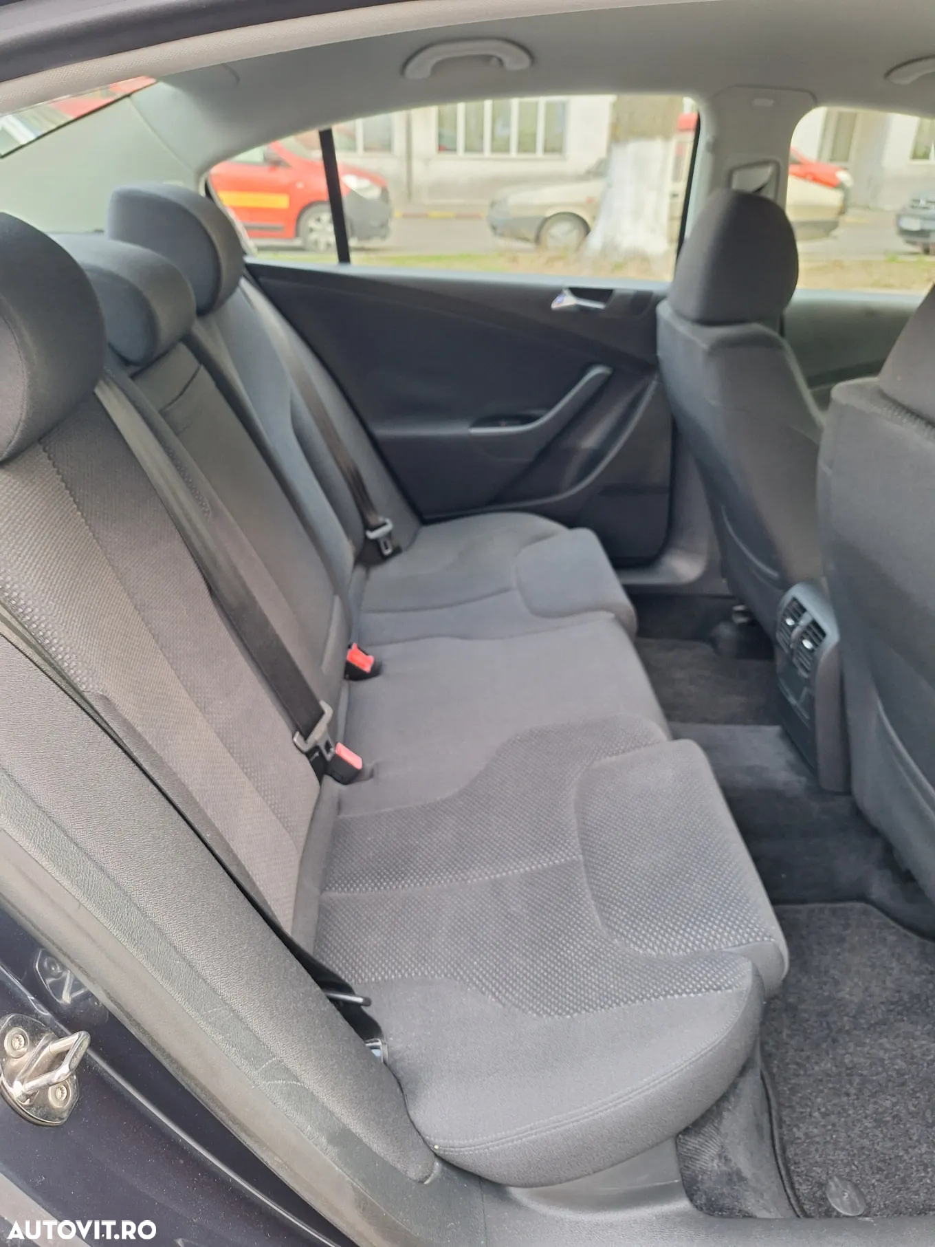 Volkswagen Passat 1.9 TDI DPF Comfortline - 23