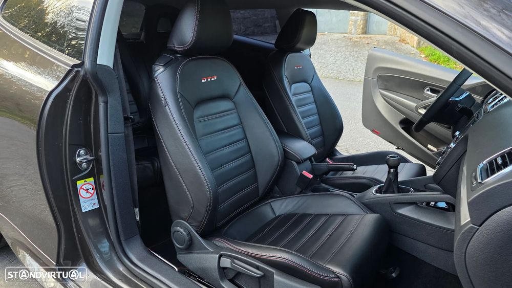 VW Scirocco 2.0 TDI (Blue Motion Technologie) - 4