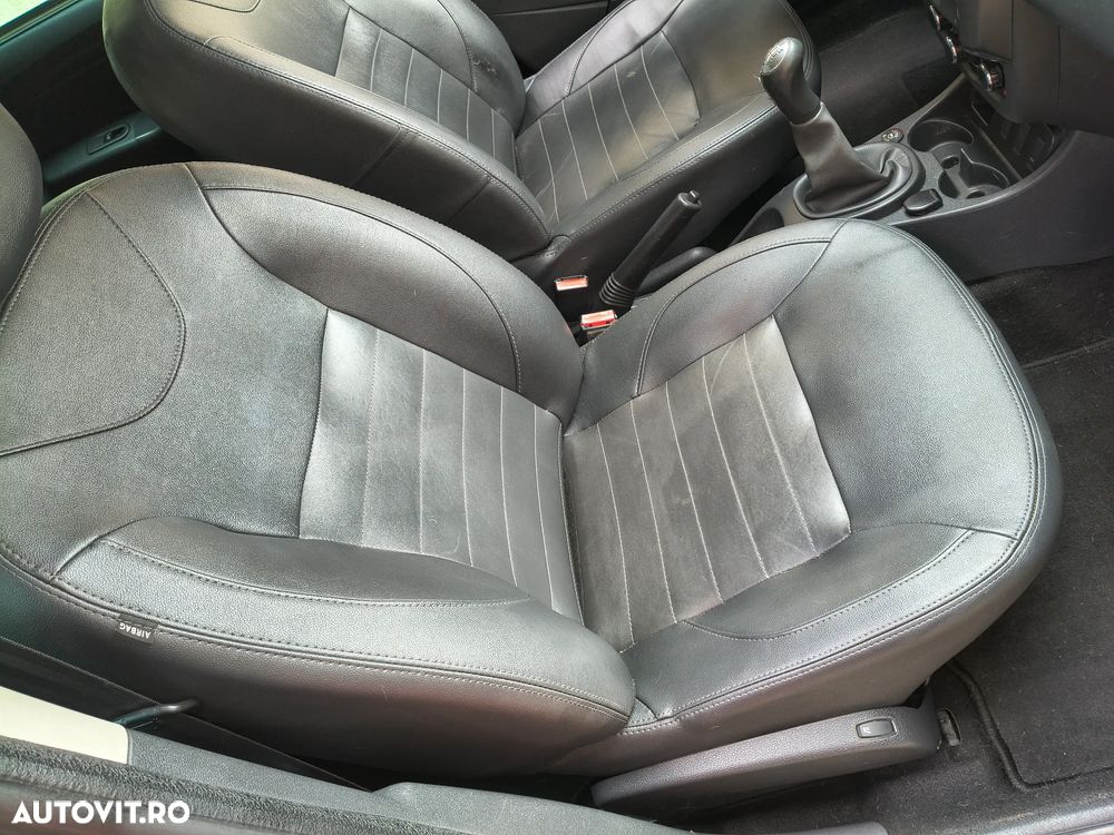 Dacia Duster 1.6 4x2 Prestige - 16
