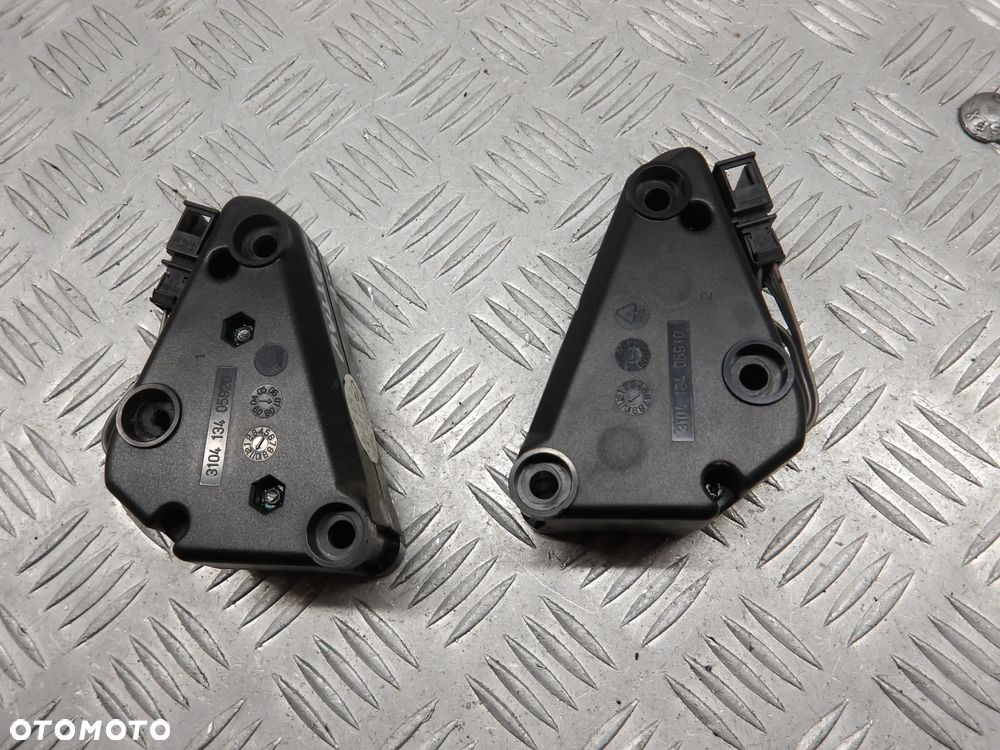 VW JETTA V 05-10 WZMACNIACZ GŁOŚNIKA PRAWY LEWY PRZÓD 1K0035463D - 1
