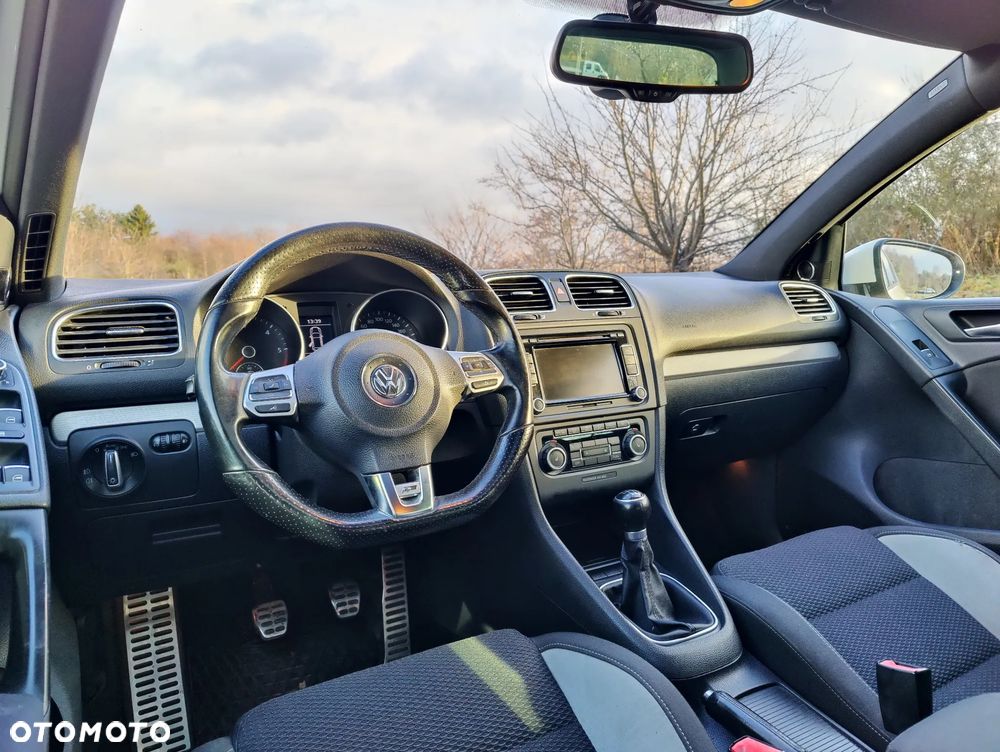 Volkswagen Golf 2.0 TDI DPF Highline - 10