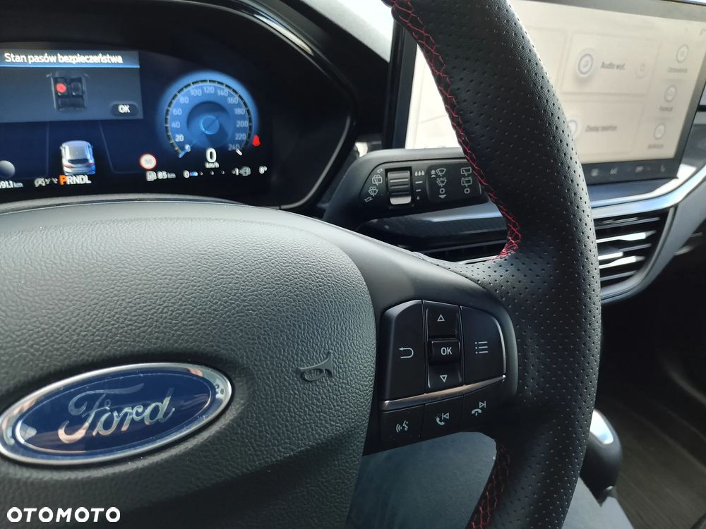 Ford Focus 1.0 EcoBoost mHEV ST-Line X - 24