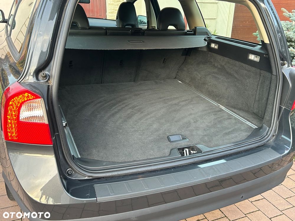 Volvo V70 2.0 Momentum - 11