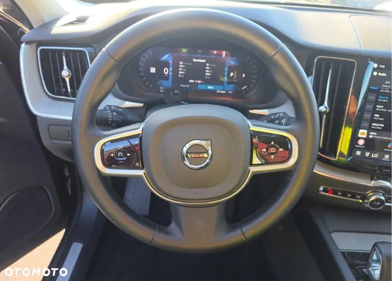 Volvo XC 60 B5 B AWD Plus Bright - 8