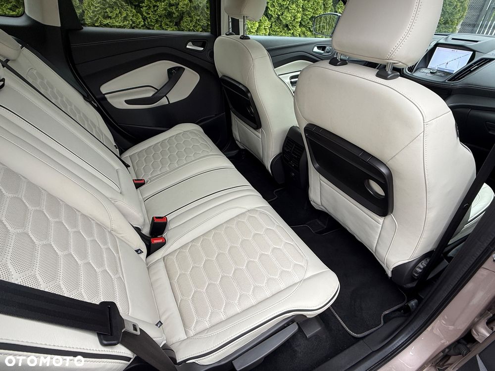 Ford Kuga 2.0 TDCi 4x4 Vignale - 40