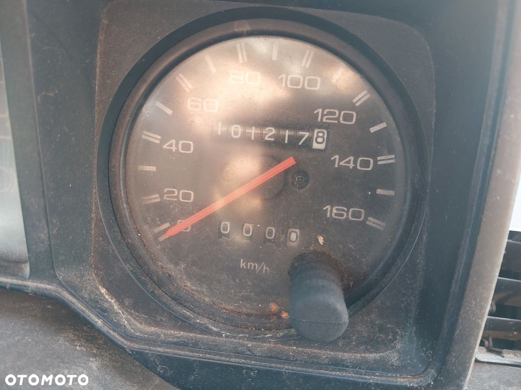 Isuzu trooper I 2.3 benzyna na części silnik skrzynia drzwi most - 8