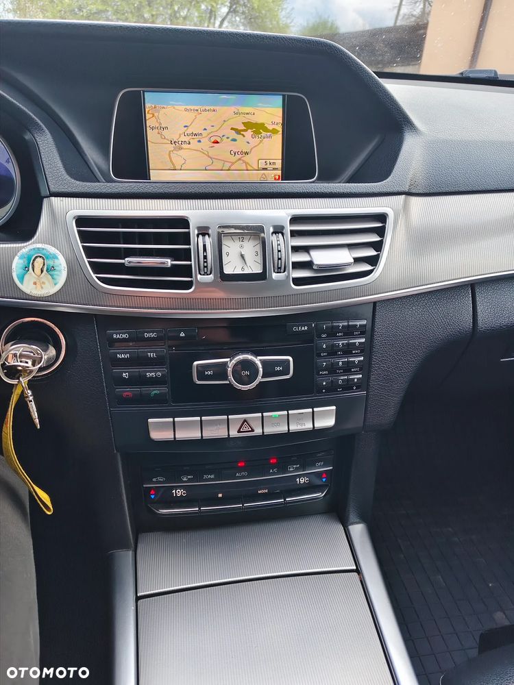 Mercedes-Benz Klasa E 250 BlueTEC 4Matic 7G-TRONIC Avantgarde - 8