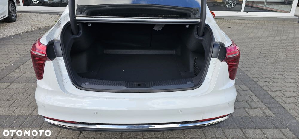 Hongqi H5 2.0T Comfort - 23