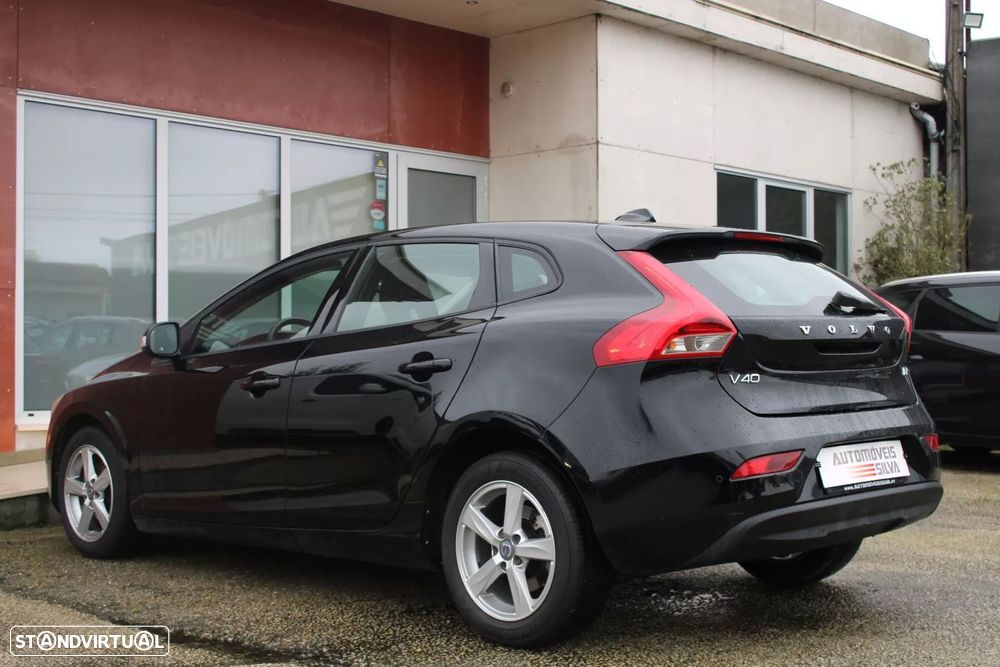 Volvo V40 2.0 D2 Momentum - 10