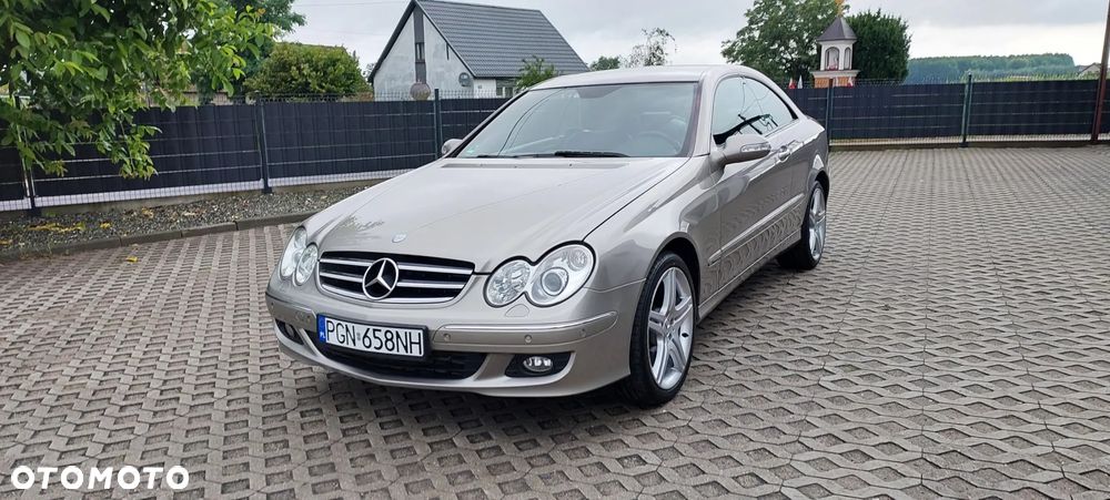 Mercedes-Benz CLK - 13