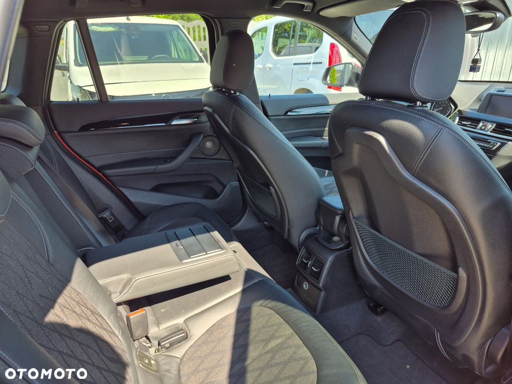 BMW X1 xDrive20i GPF xLine - 19