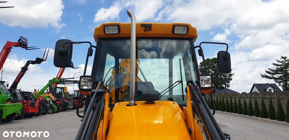 JCB 2CX tylko 2835mtg! z ROTOTILT / 3 łyżki /widły/centralne smarowanie/klimatyzacja / STAN IDEALNY !! - 26