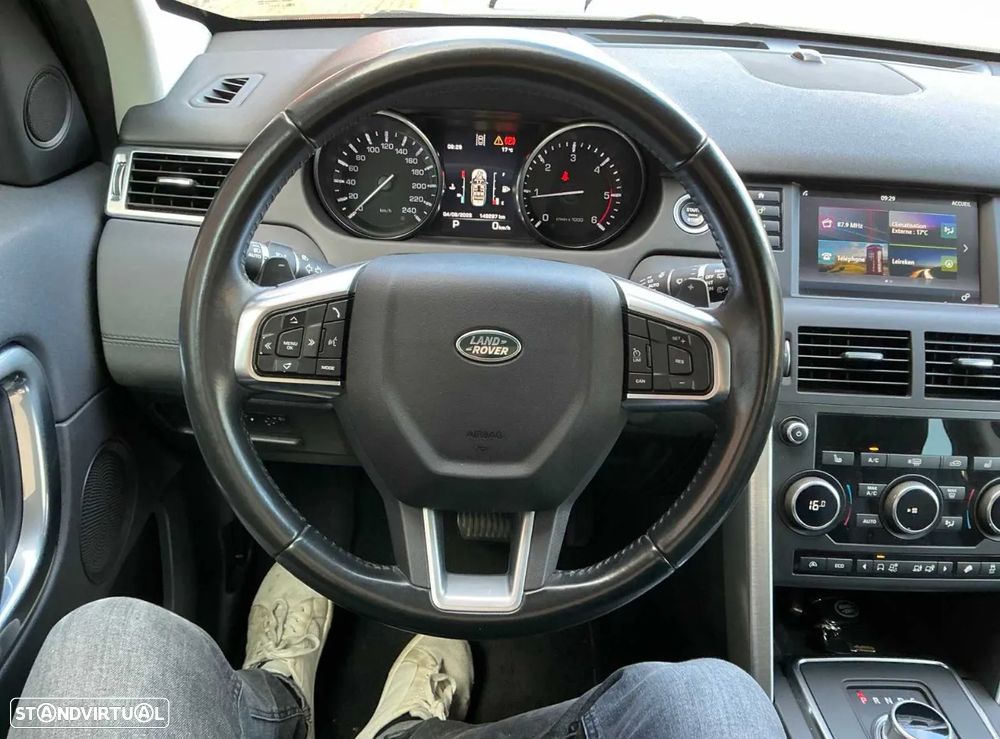 Land Rover Discovery Sport 2.0 TD4 SE Auto - 12