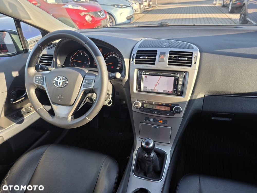 Toyota Avensis 2.0 D-4D Executive - 10