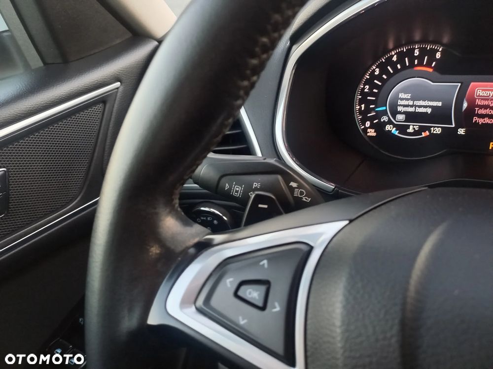 Ford S-Max 2.0 TDCi Titanium PowerShift - 23