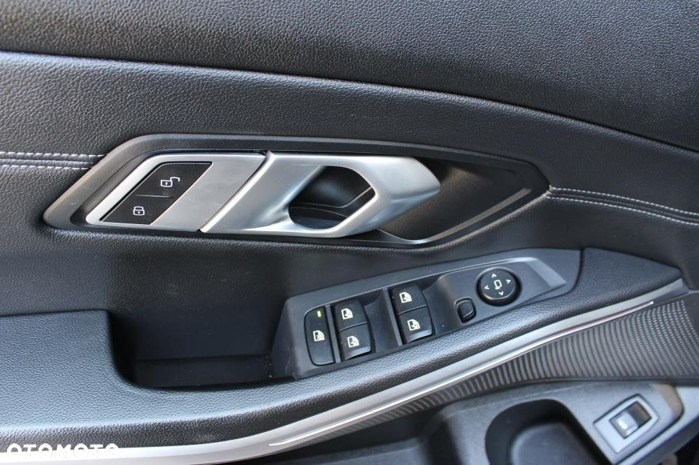 BMW Seria 3 - 15