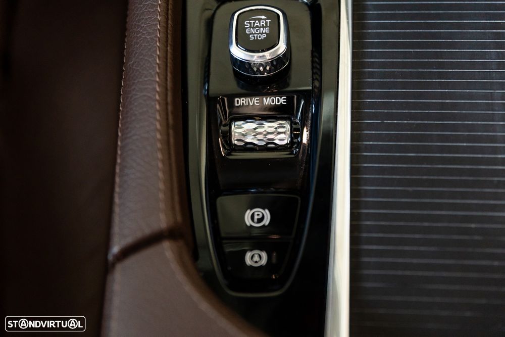 Volvo V90 D4 AWD Geartronic - 16