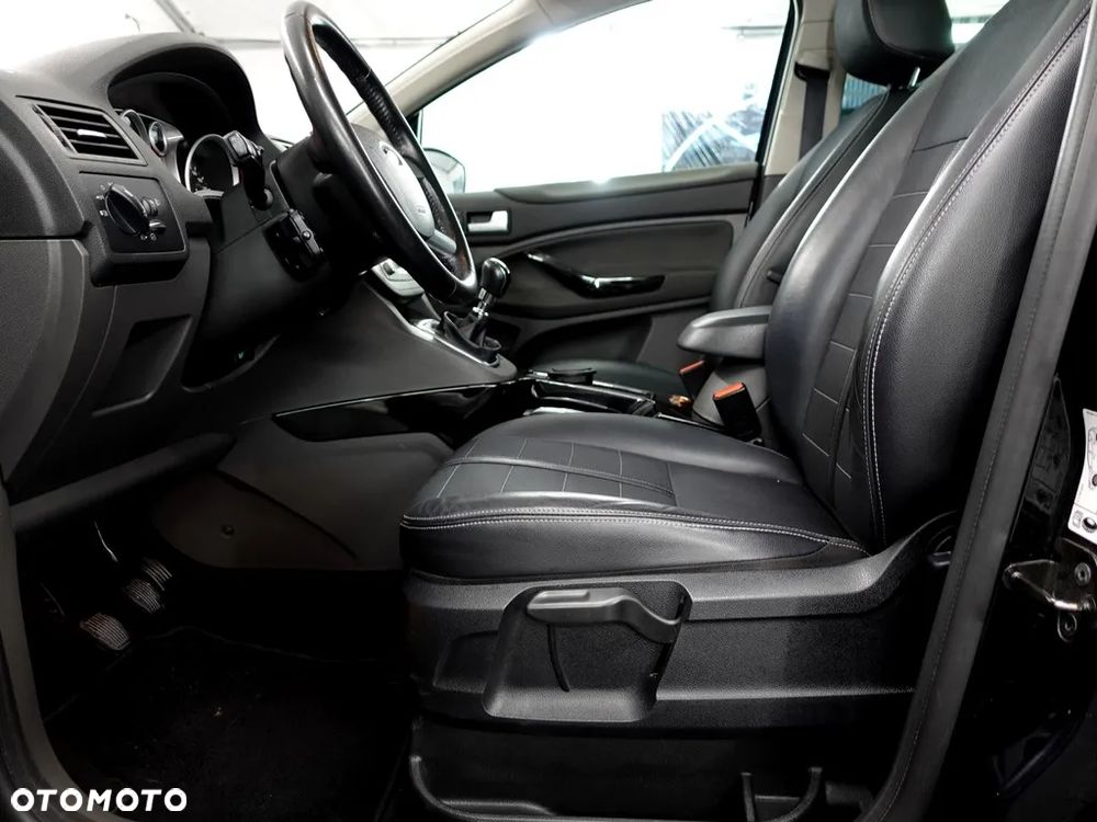 Ford Kuga 2.0 TDCi Titanium S - 14