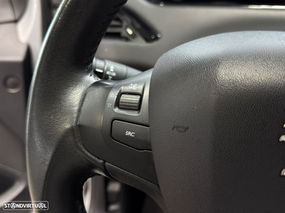 Peugeot 208 1.2 VTi Active - 15
