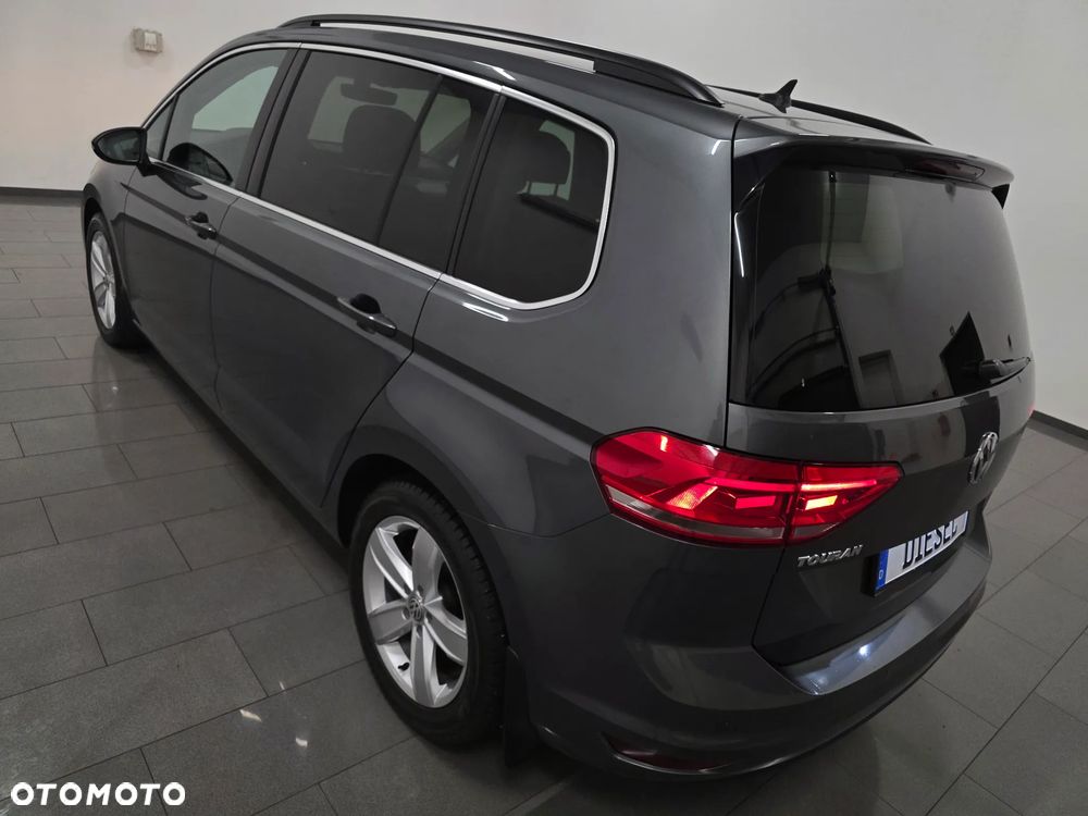 Volkswagen Touran - 5