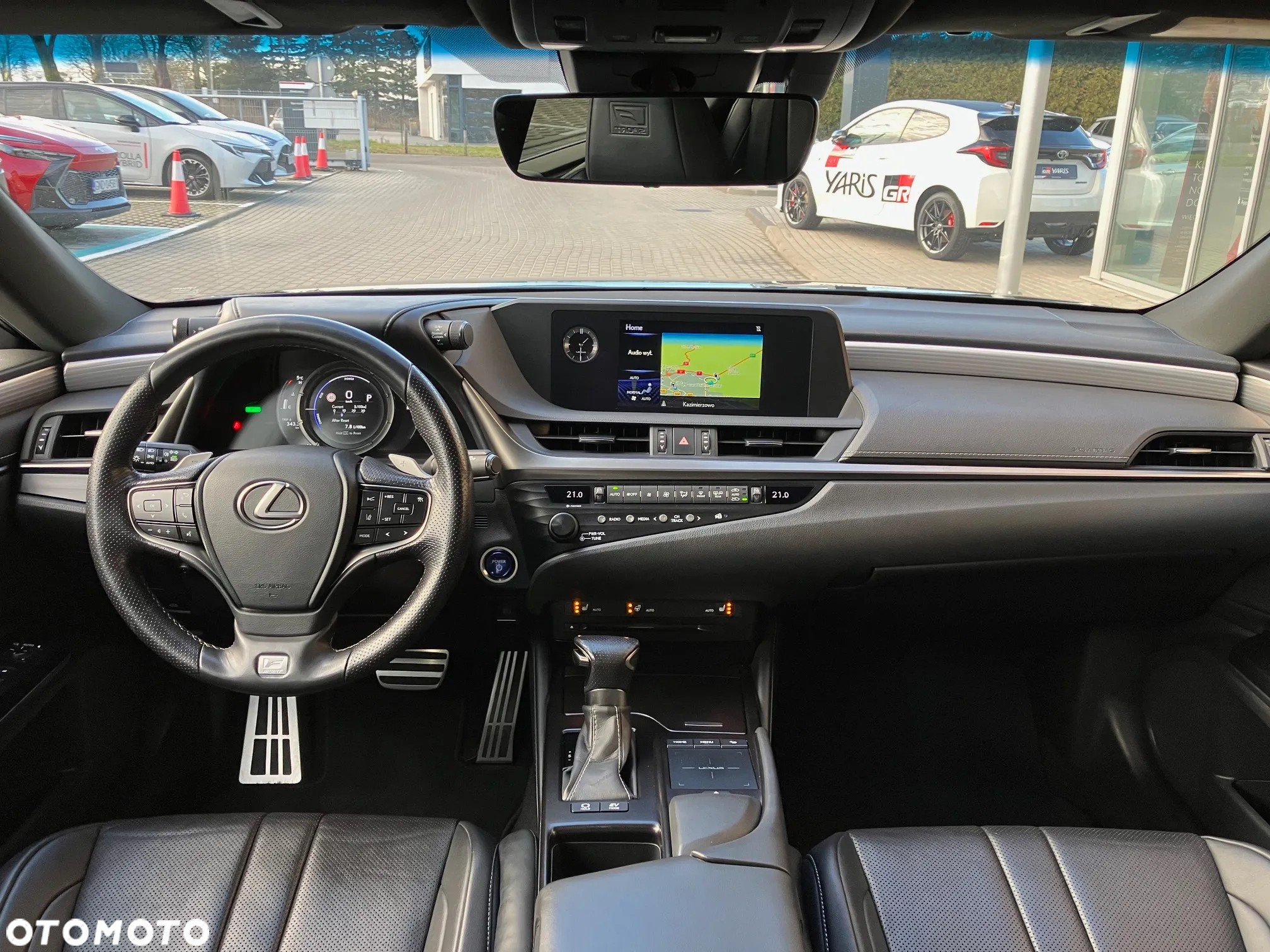 Lexus ES 300h F Sport - 20