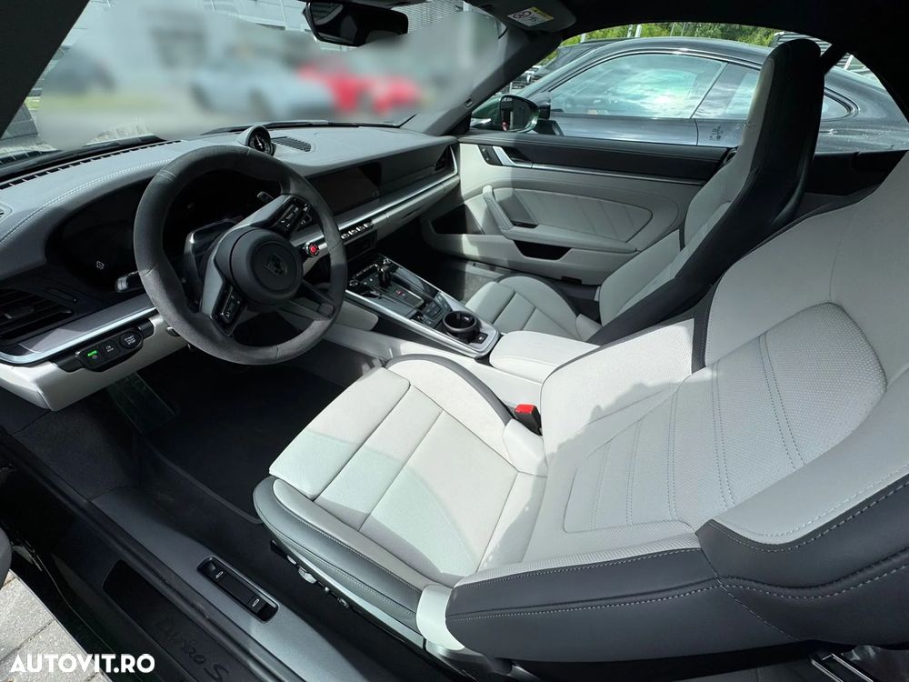 Porsche 911-TURBO-S - 5