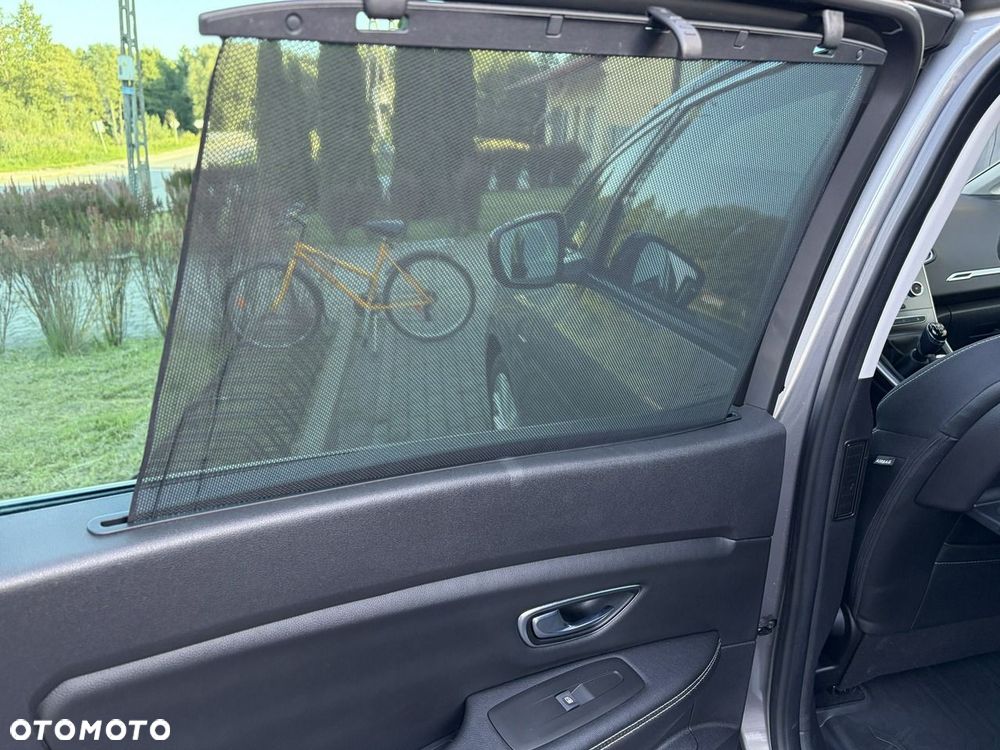 Renault Grand Scenic - 16