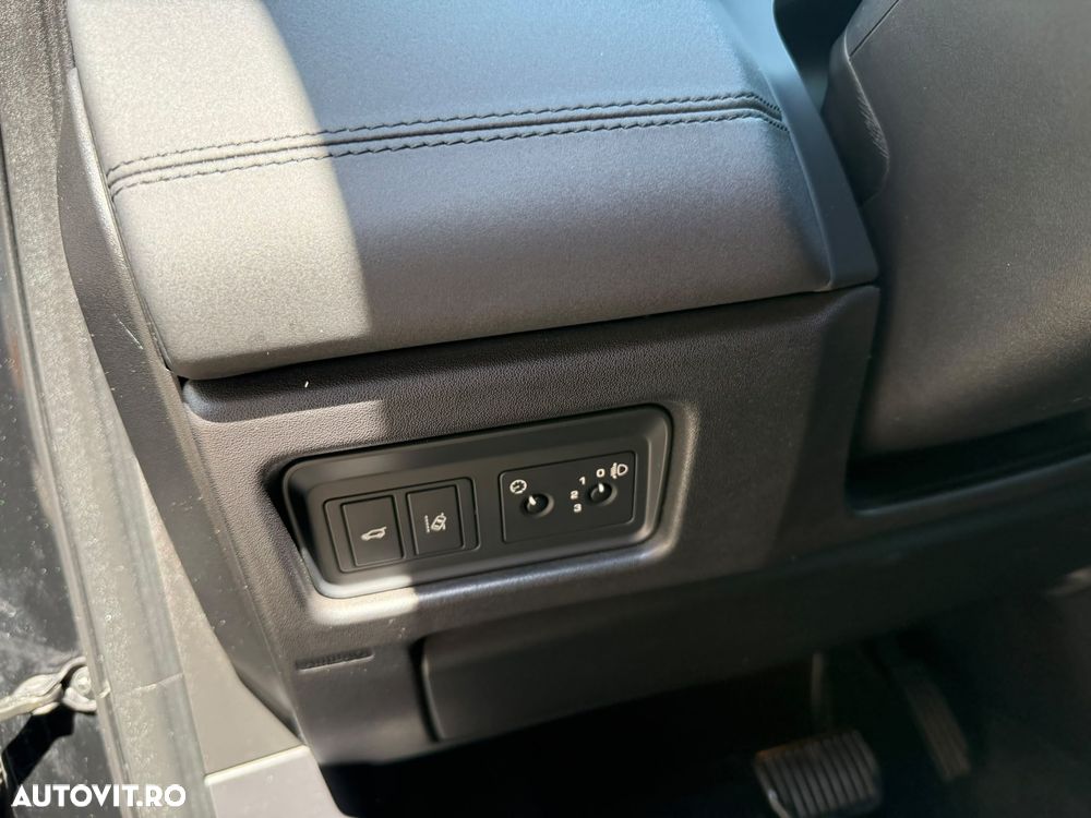 Land Rover Discovery Sport - 21