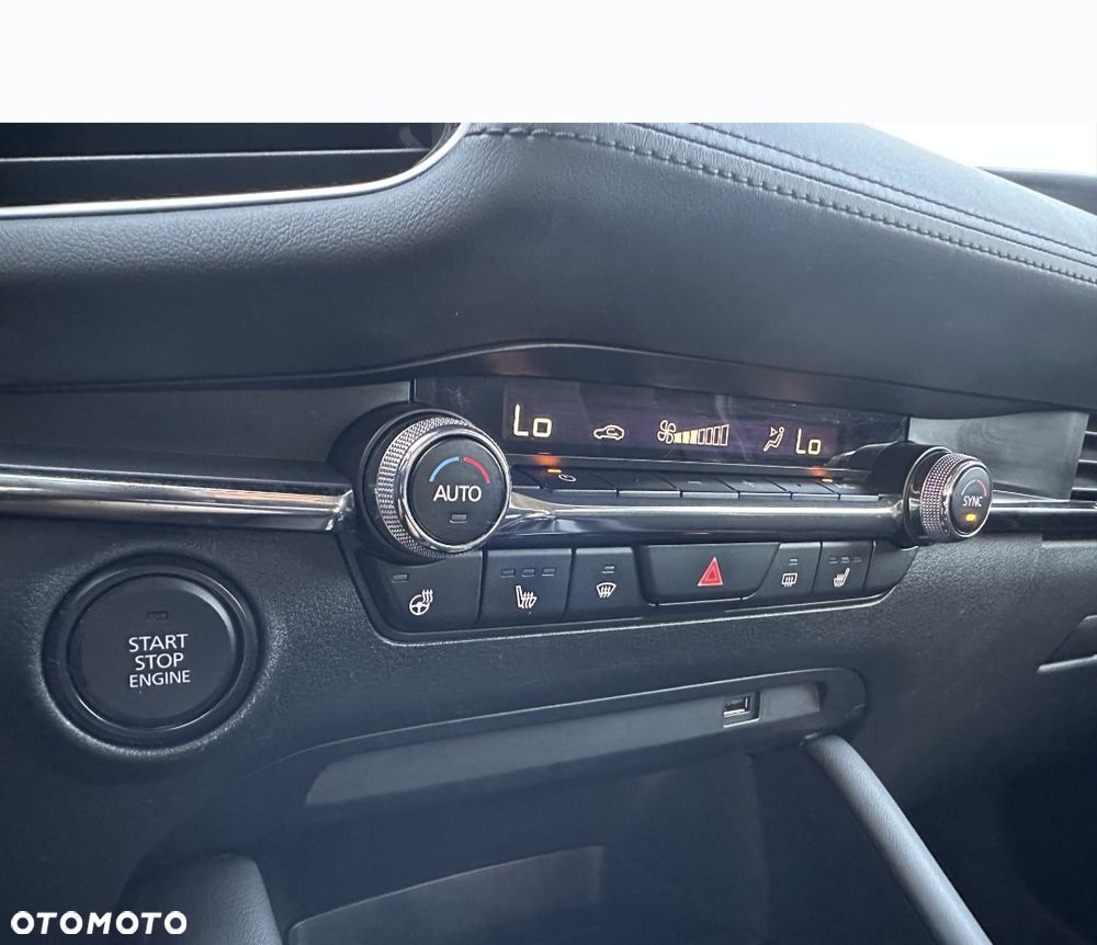Mazda 3 e-SKYACTIV-G 122 M HYBRID EXCLUSIVE-LINE - 16