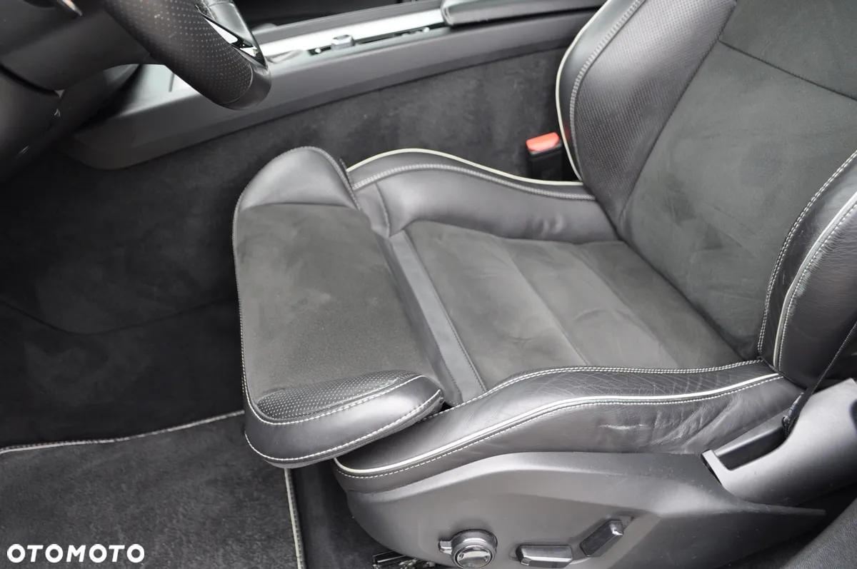 Volvo XC 60 D4 SCR AWD R-Design - 16