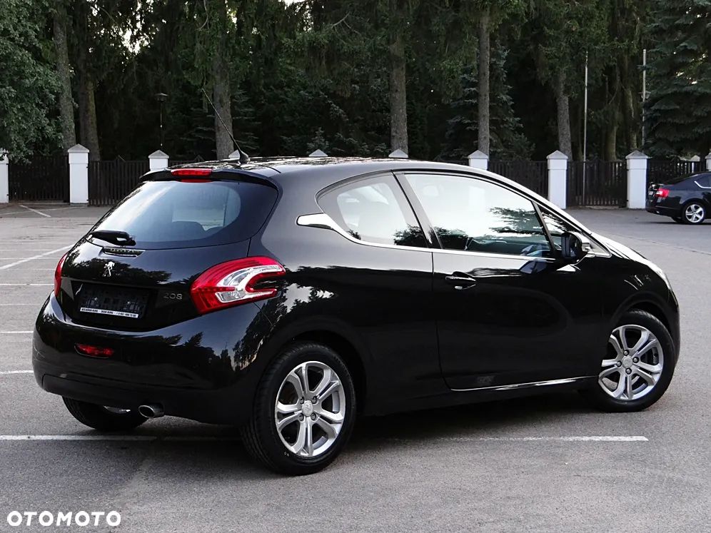 Peugeot 208 120 VTI Intuitive - 19