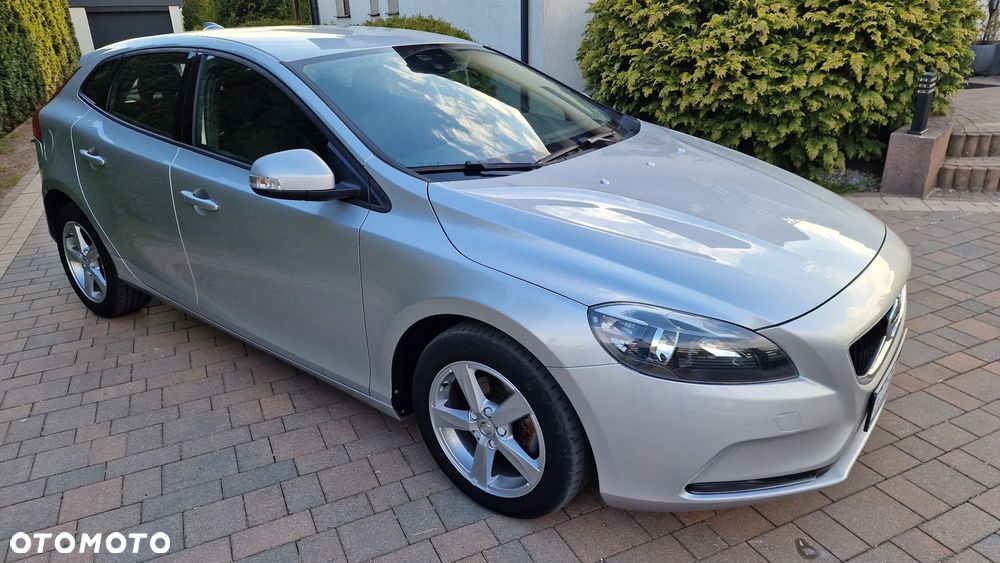 Volvo V40 D2 Momentum - 3
