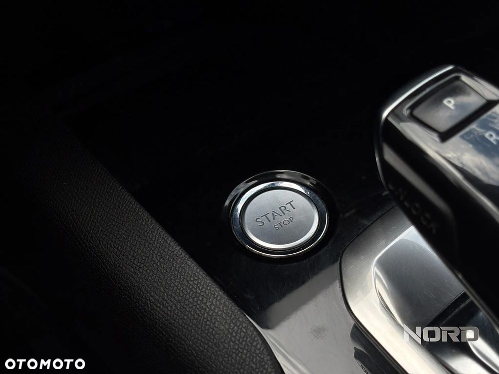 Peugeot 5008 THP 165 EAT6 Allure - 28