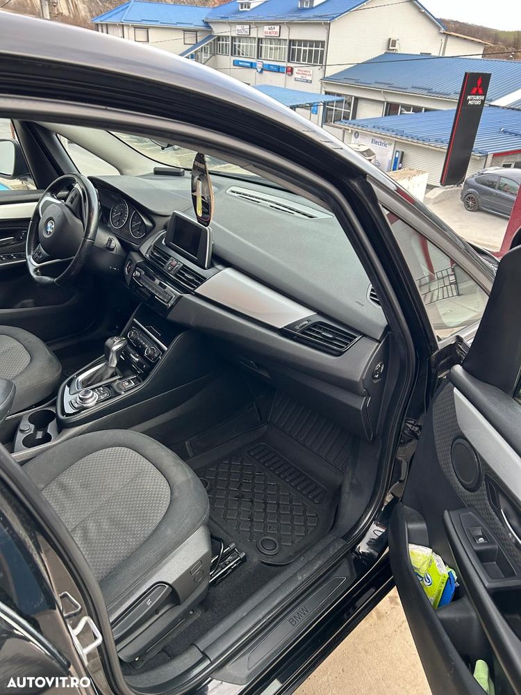 BMW Seria 2 218i AT Advantage - 11