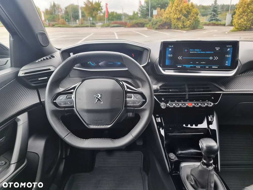 Peugeot 2008 1.2 PureTech Allure Pack S&S - 29