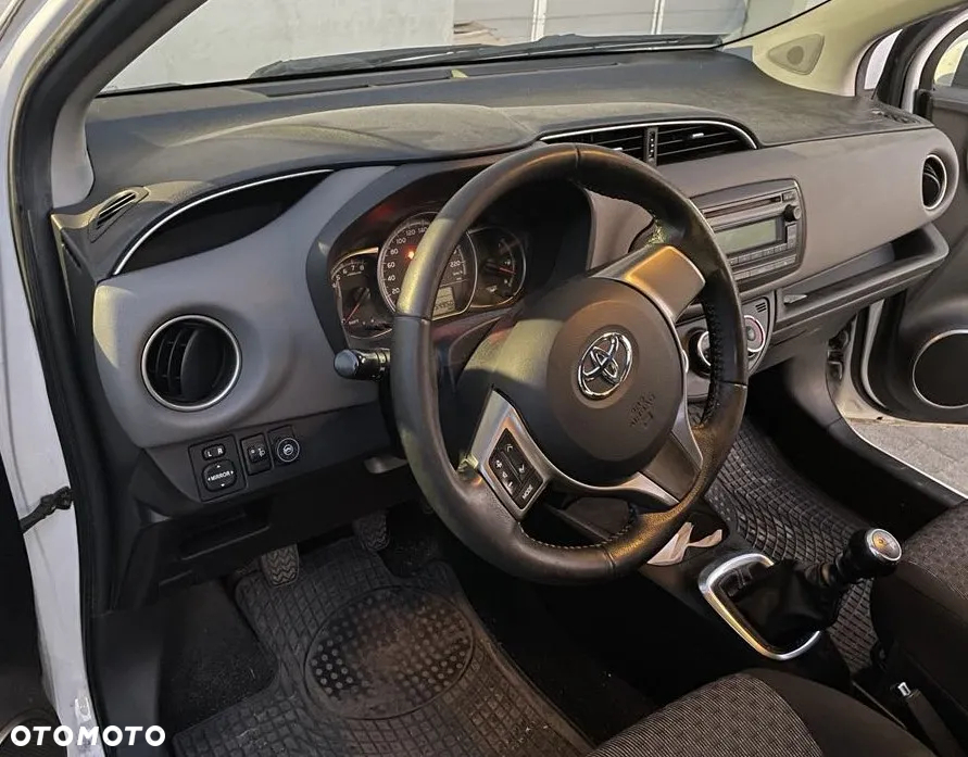Toyota Yaris 1.33 Dynamic - 6