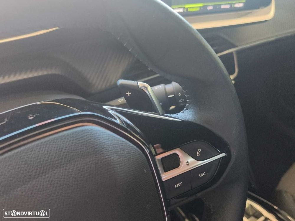 Peugeot 2008 1.2 PureTech Allure Pack EAT8 - 19