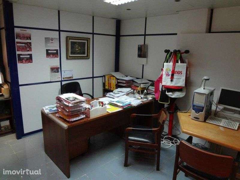 Arrenda-se loja, ou vende-se em Algés - Grande imagem: 4/9