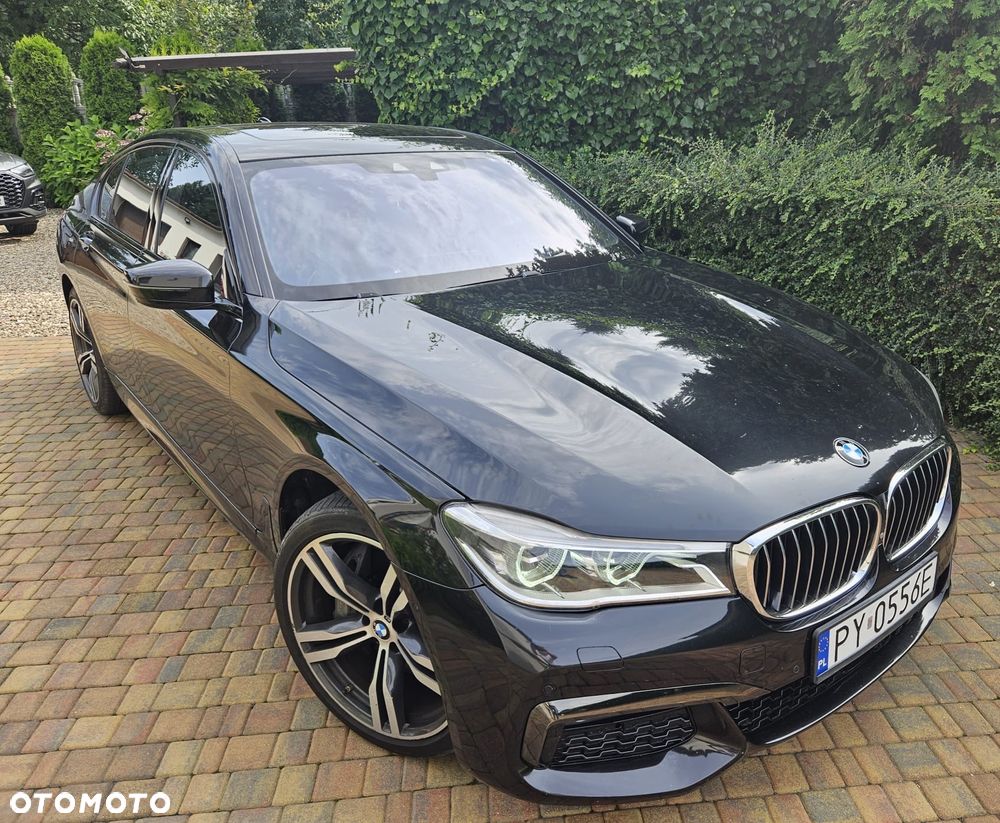 BMW Seria 7 750i xDrive - 2