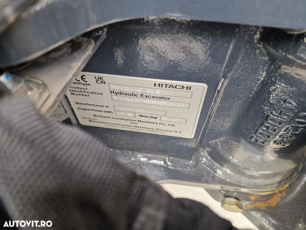 Hitachi 3,7t, ZX33U-6, cupla rapida+2 cupe excavare+cupa taluz, inst picon, Aer conditionat, lama nivelare, produs in JAPONIA, garantie 1an, posibilitate leasing-44.900 EUR+Tva - 17