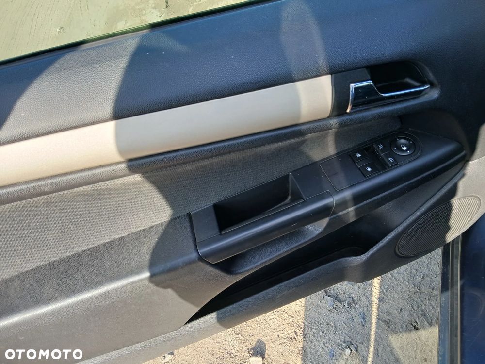 opel astra H 3 3D III z168 fotel fotele kanapa deska kokpit podsufitka boczek boczki klamka - 3