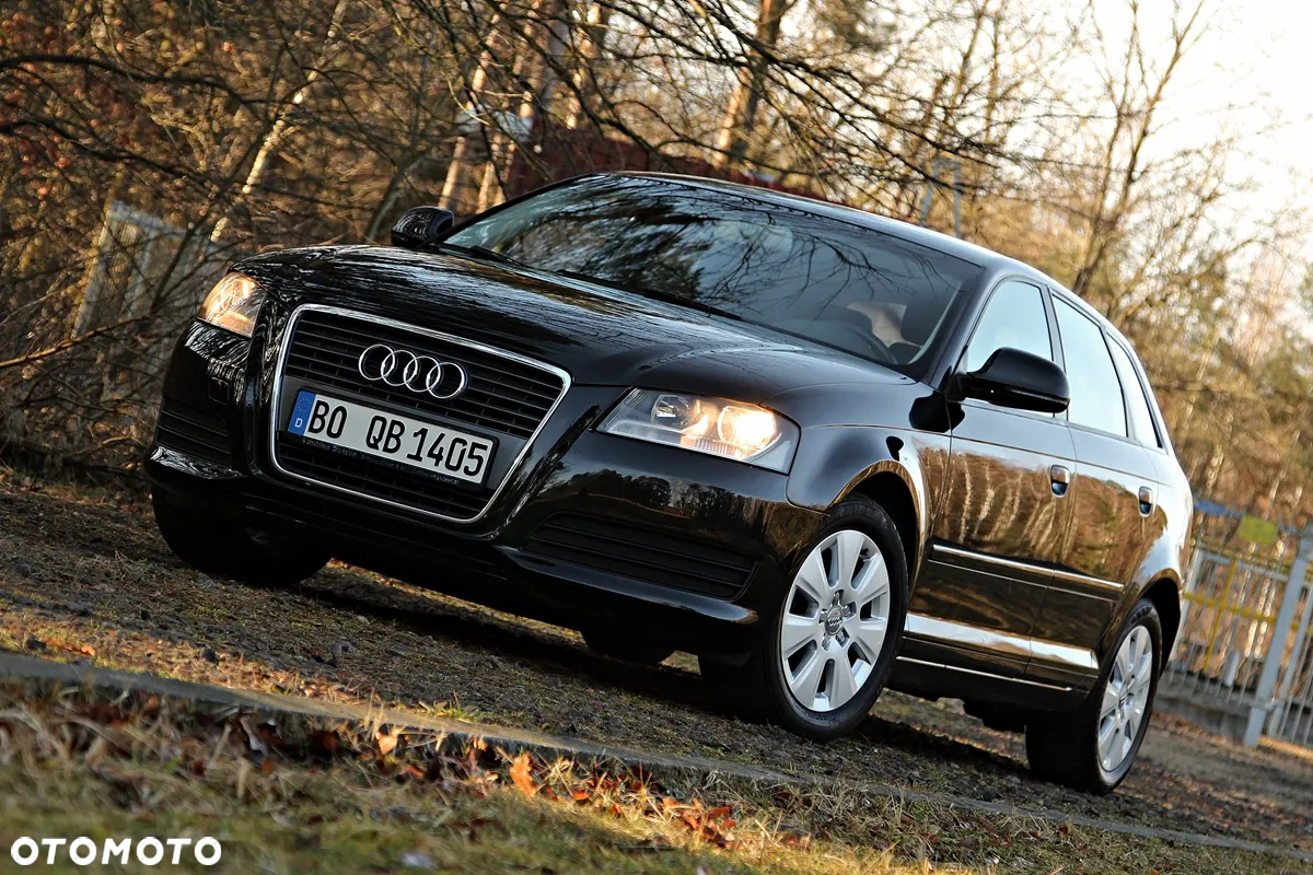 Audi A3 1.6 TDI Ambiente - 2