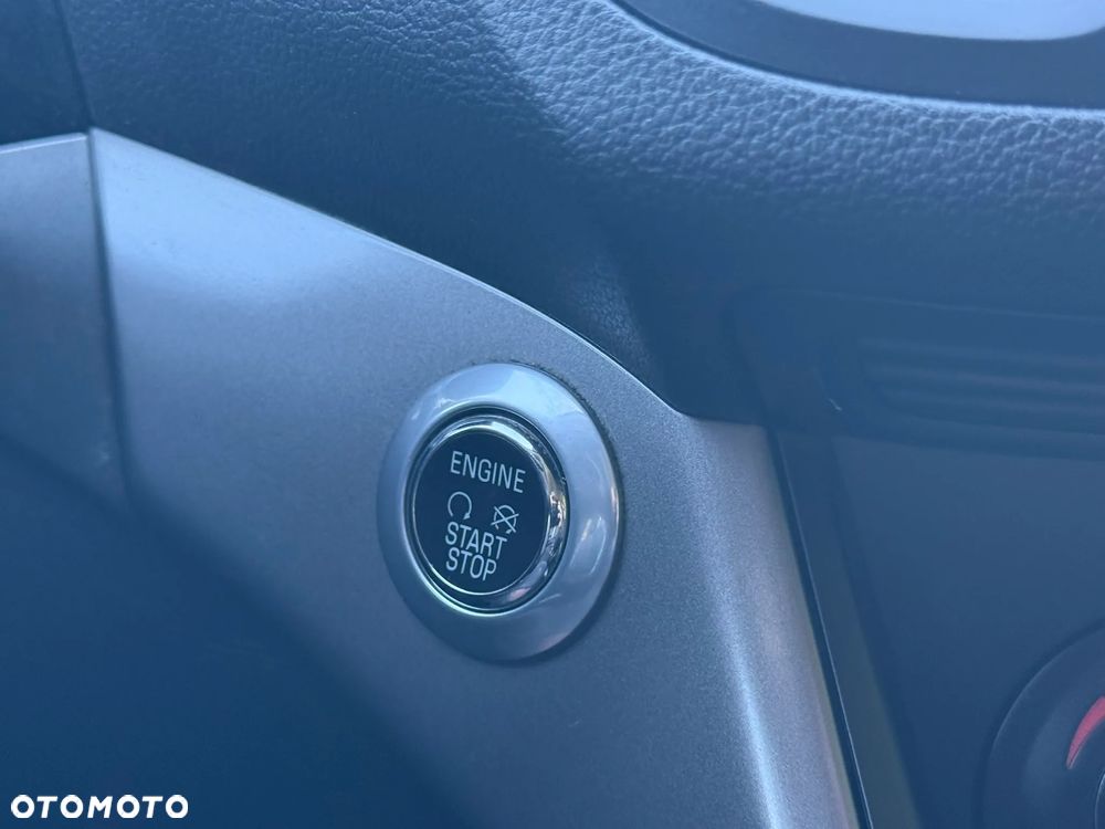 Ford Kuga 2.0 TDCi 2x4 SYNC - 22