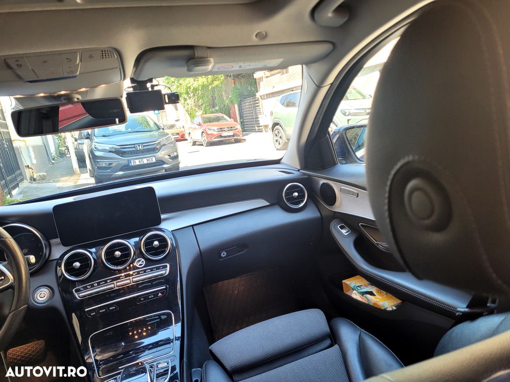 Mercedes-Benz C 220 d 4MATIC 9G-TRONIC - 4