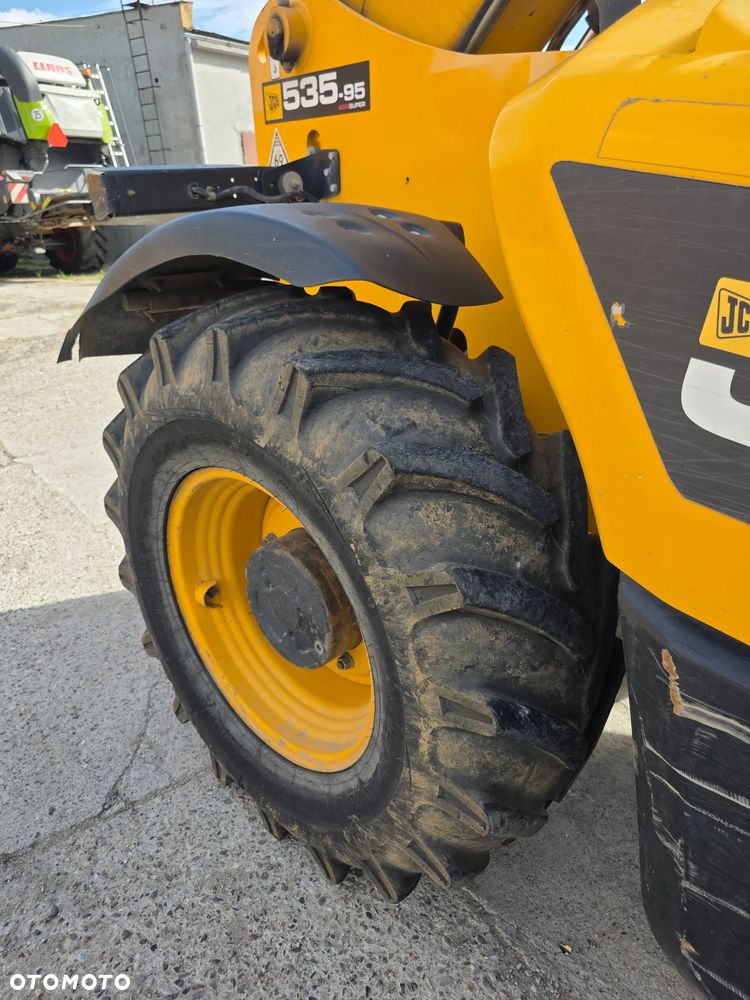 JCB 535-95 AGRI SUPER + 2 łyżki + widły - 32